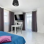 Exceptional In By Renters סופוט