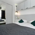 Exceptional In By Renters סופוט