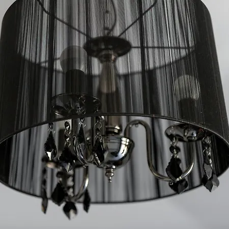 Exceptional In With Parking By Renters Appartement *